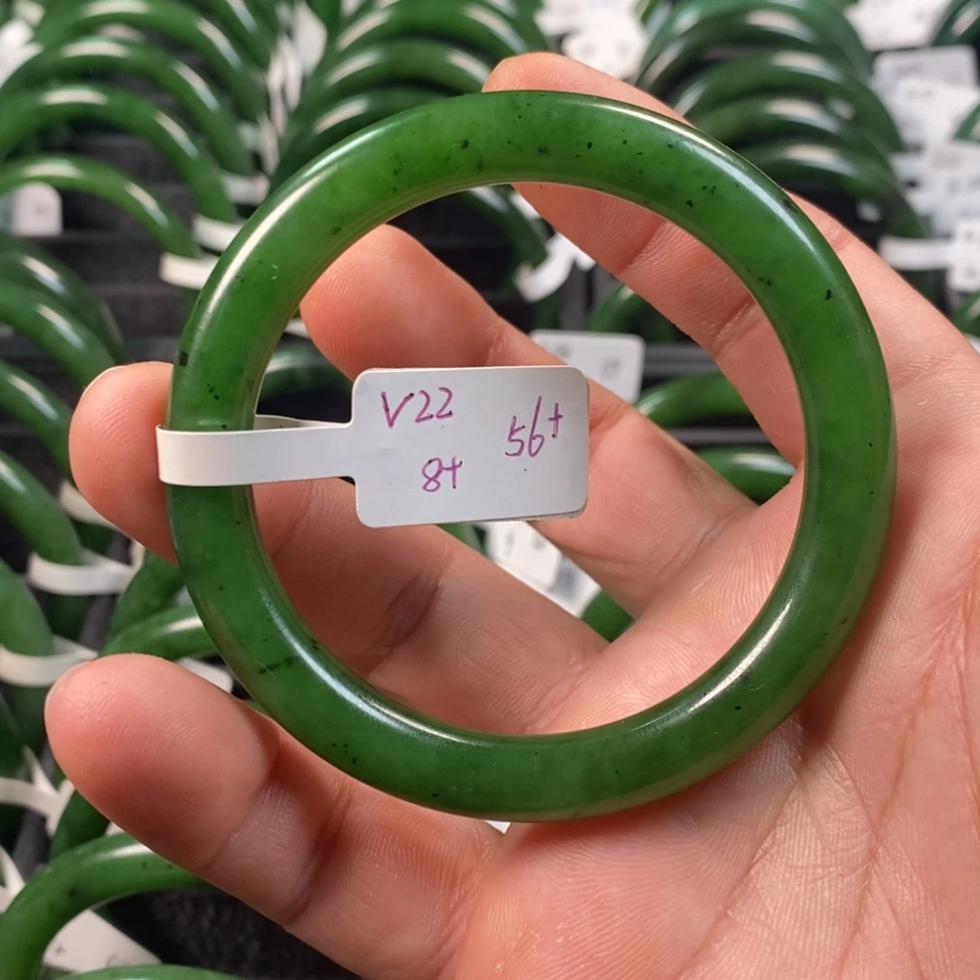 妮***宝和田玉（碧玉）未镶嵌手镯56