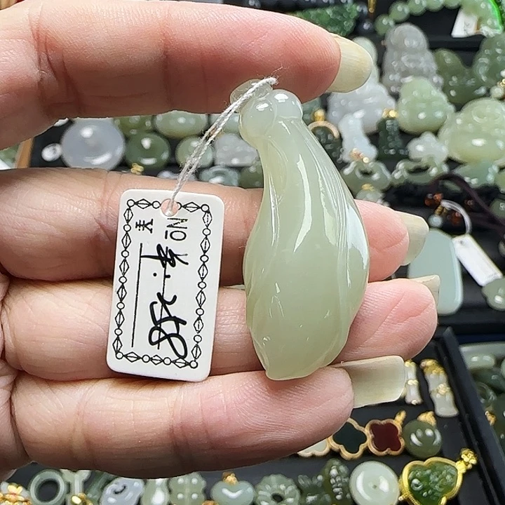 颈饰未镶嵌和田玉