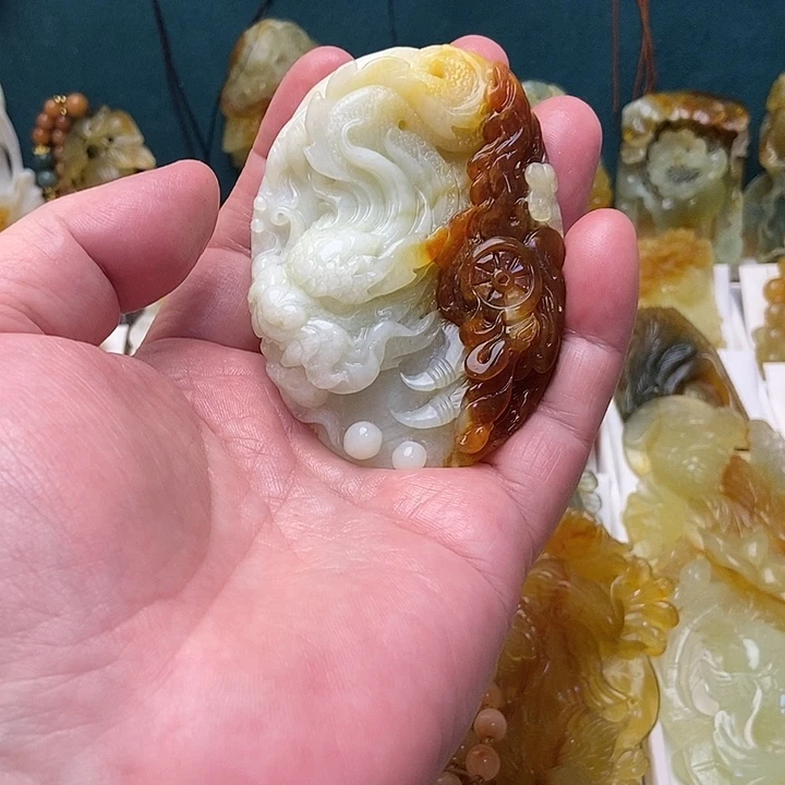 蛇纹石玉合金颈饰
