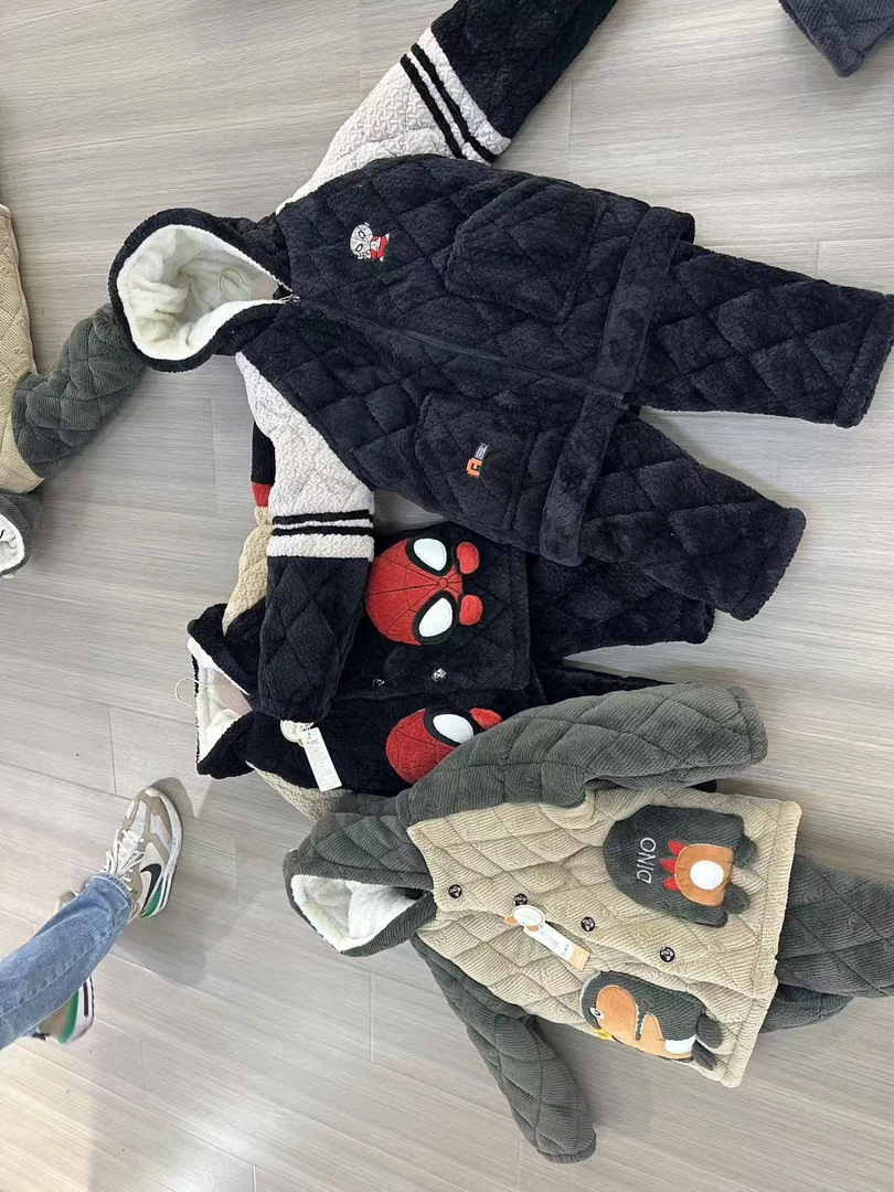 新款男小童童三层加厚保暖家居服