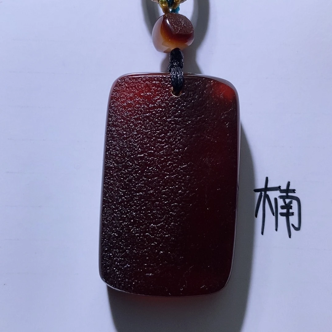 未镶嵌琥珀珠宝奇石