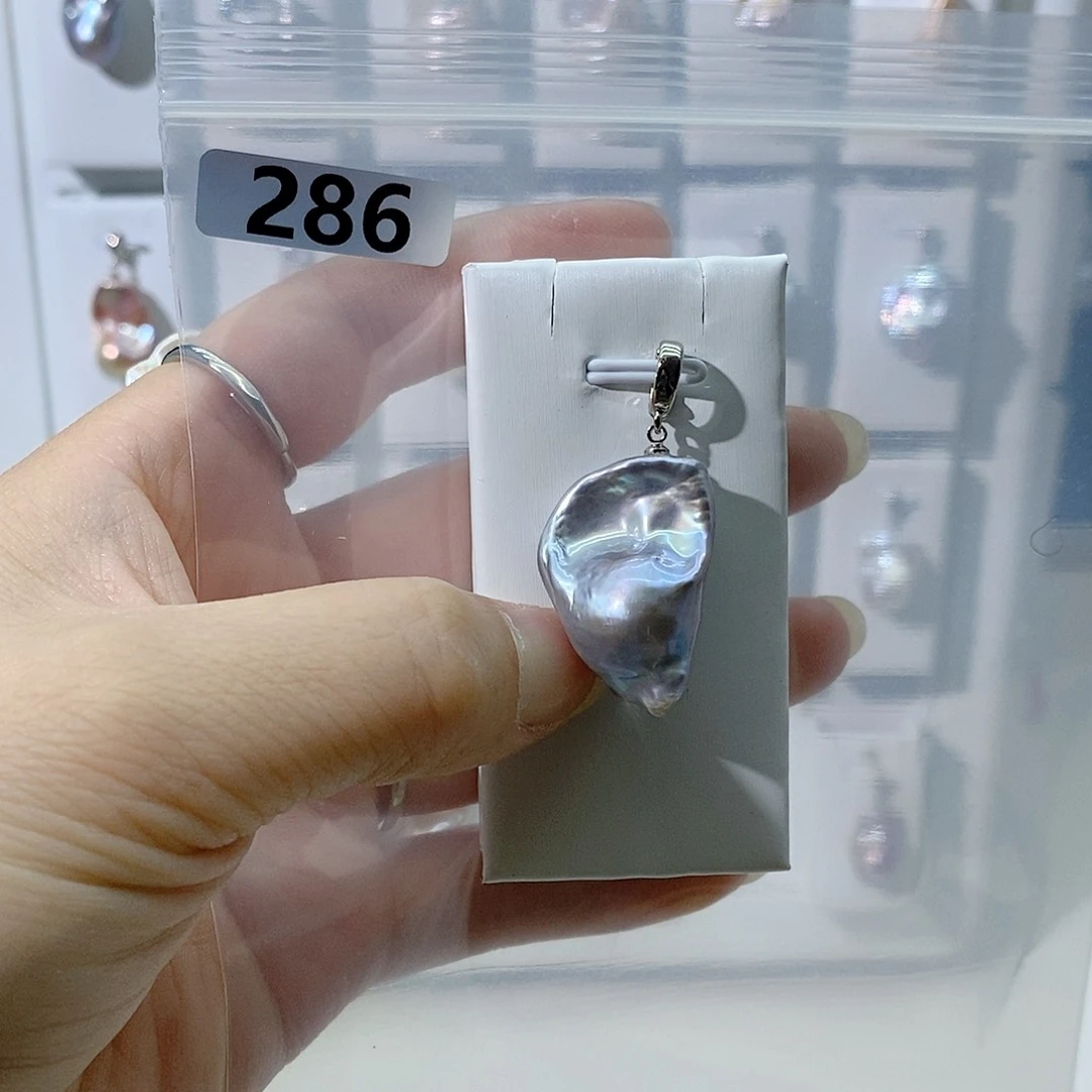 淡水珍珠合金颈饰