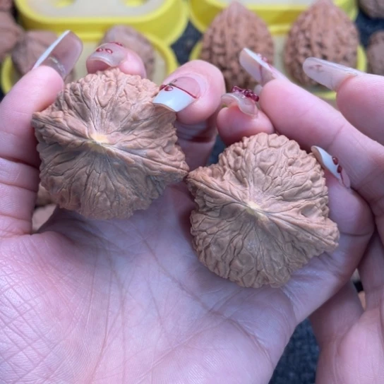 吊坠文玩核桃泥鳅背033