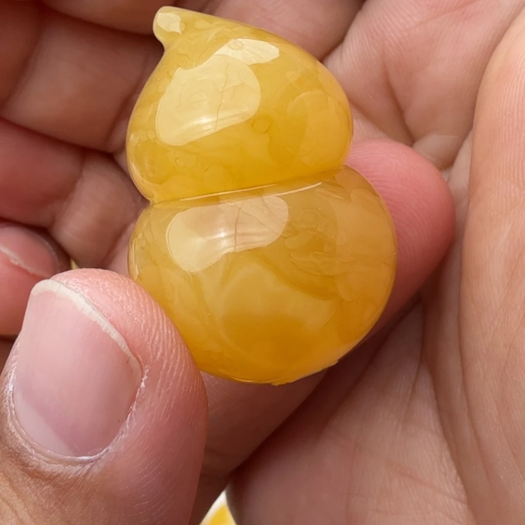 未镶嵌琥珀珠宝奇石
