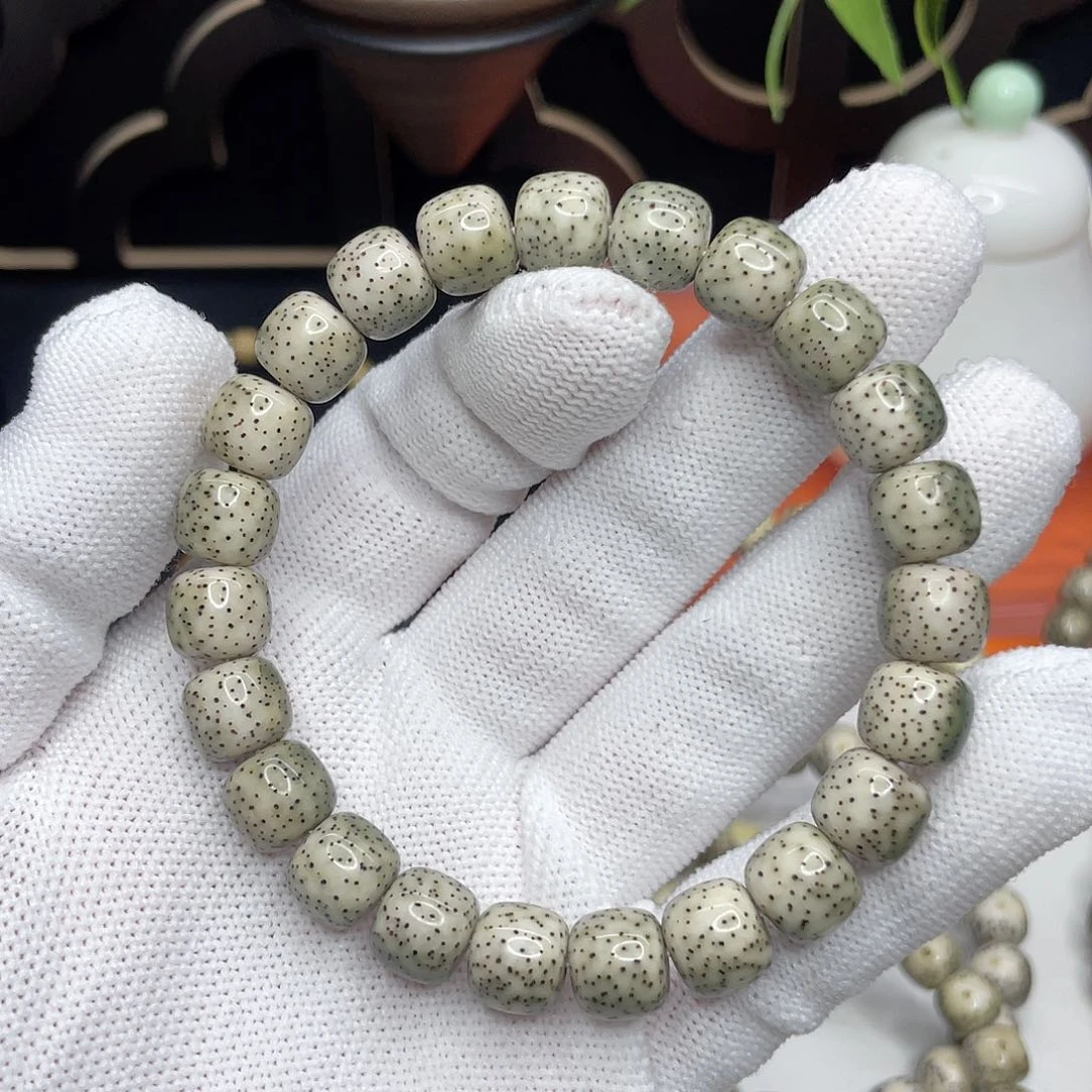 沒***号星月菩提吊坠10。10/9青花瓷凤眼留白牛毛星