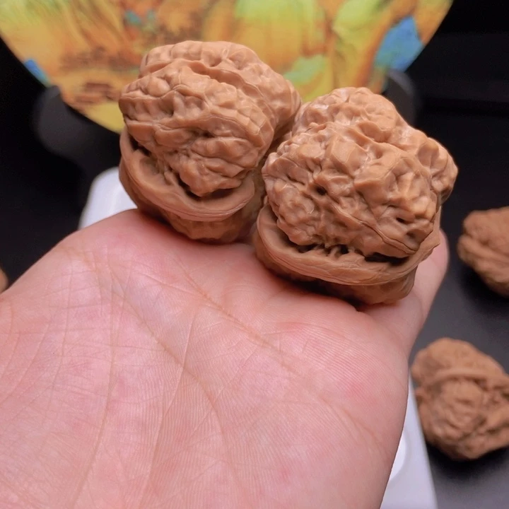 核桃40.44肌肉嘎哒抱