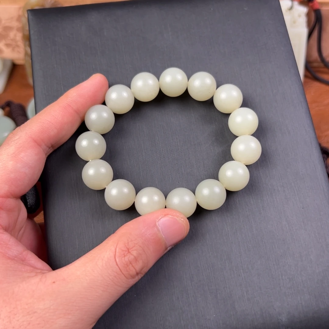 和田玉（青白玉）未镶嵌颈饰