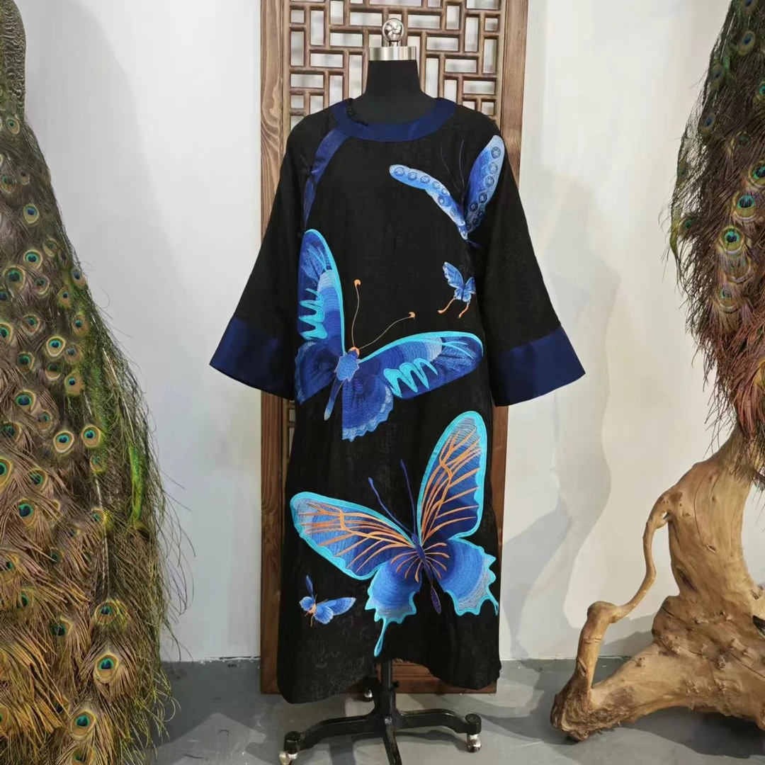 (HY1083-1) 凤徕兮私人定黑底蓝蝴蝶盘扣圆领袍子风衣