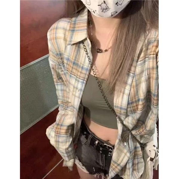 现货秋季百搭新款格子长袖女士衬衫休闲宽松韩版设计感衬衣外穿