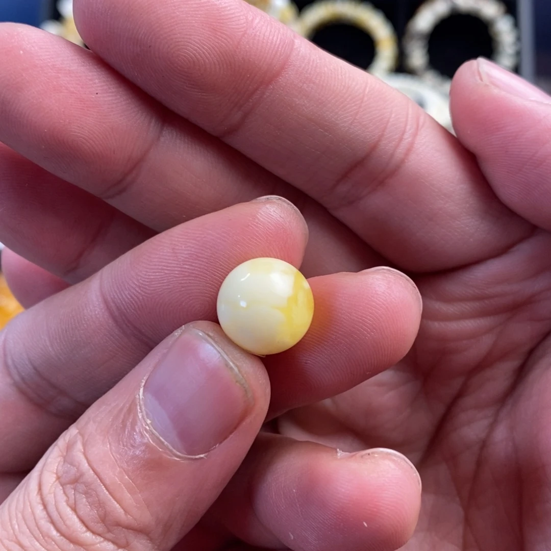 琥珀未镶嵌裸石13mm