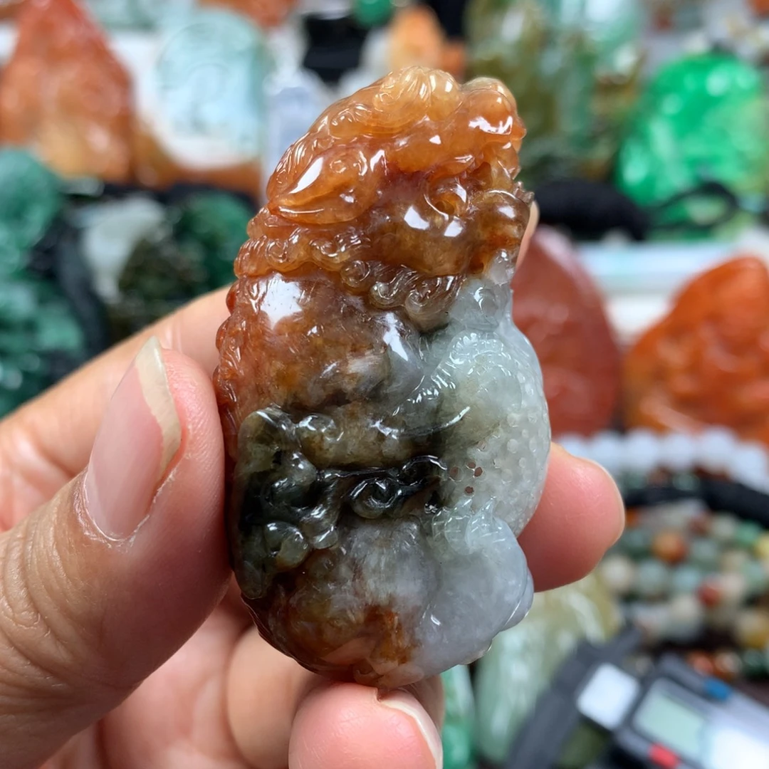 翡翠未镶嵌颈饰手把件