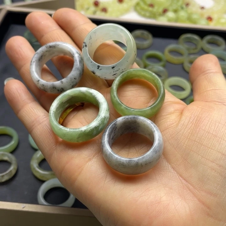 蛇纹石玉戒指5个未镶嵌清**莱
