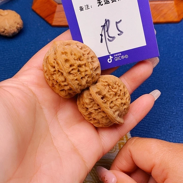 呼***姐把件文玩核桃文玩核桃佛度5