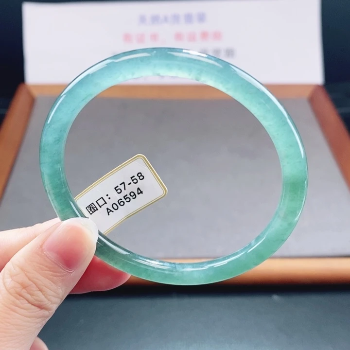 翡翠未镶嵌手镯翡翠手镯19