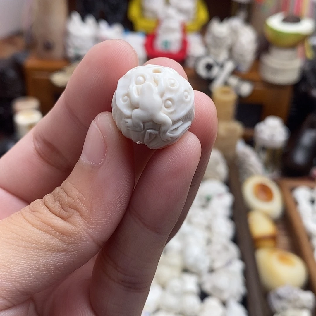 鹿骨把件c39莲藕