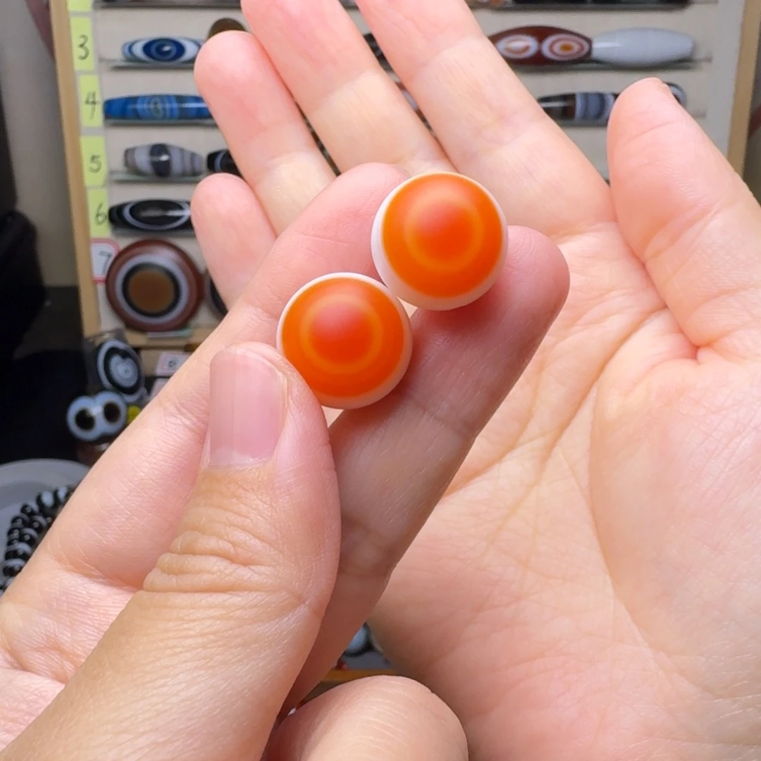 伊***n玛瑙/玉髓颈饰未镶嵌