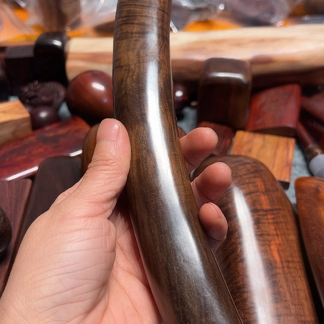 交趾黄檀（大红酸枝）坤*