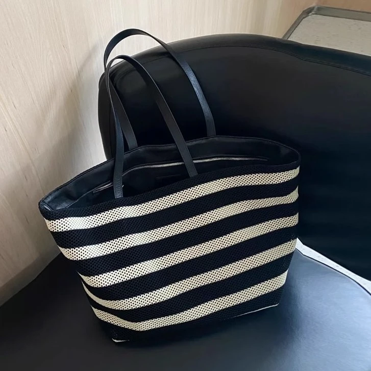 2025新款大容量单肩包女大学生上课手提妈咪包母婴外出轻便高颜值