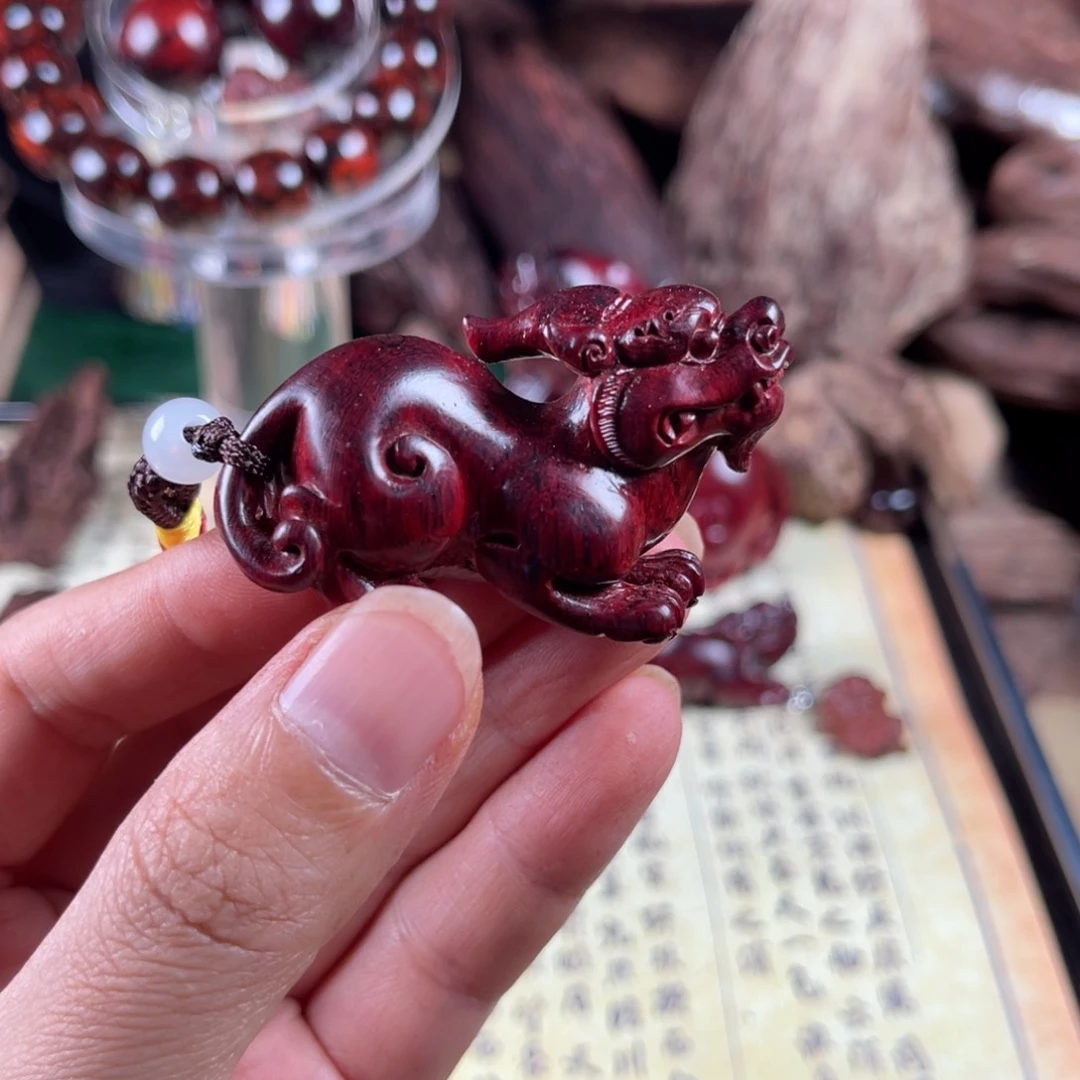 降真香手串/手链红降貔貅一个