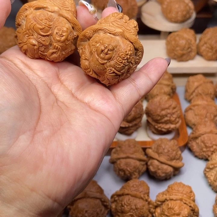 福***间蛤蟆头雕刻的刘海戏金蟾