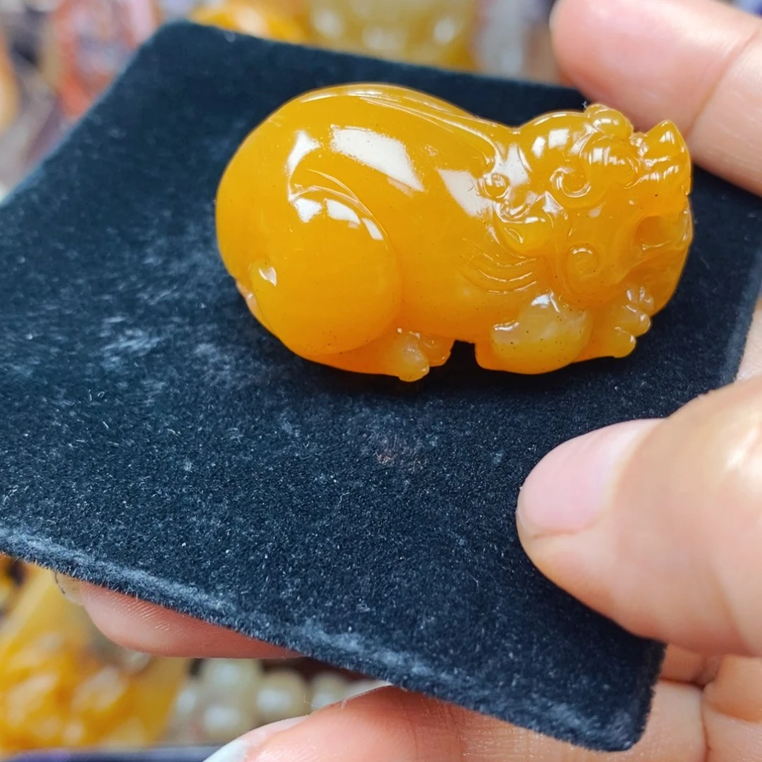 石英质玉（黄龙玉）未镶嵌吊坠(不含链)