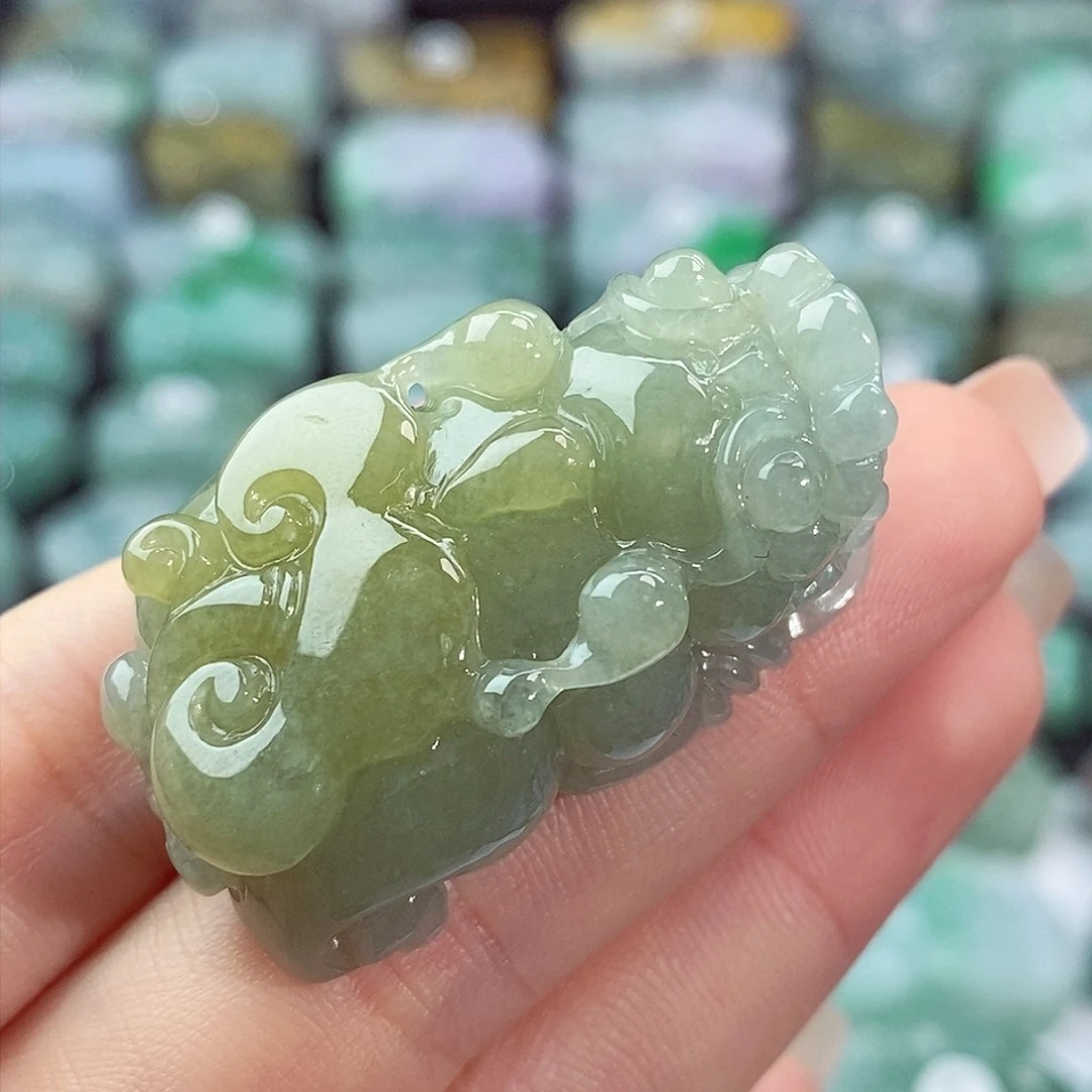 颈饰未镶嵌翡翠天然