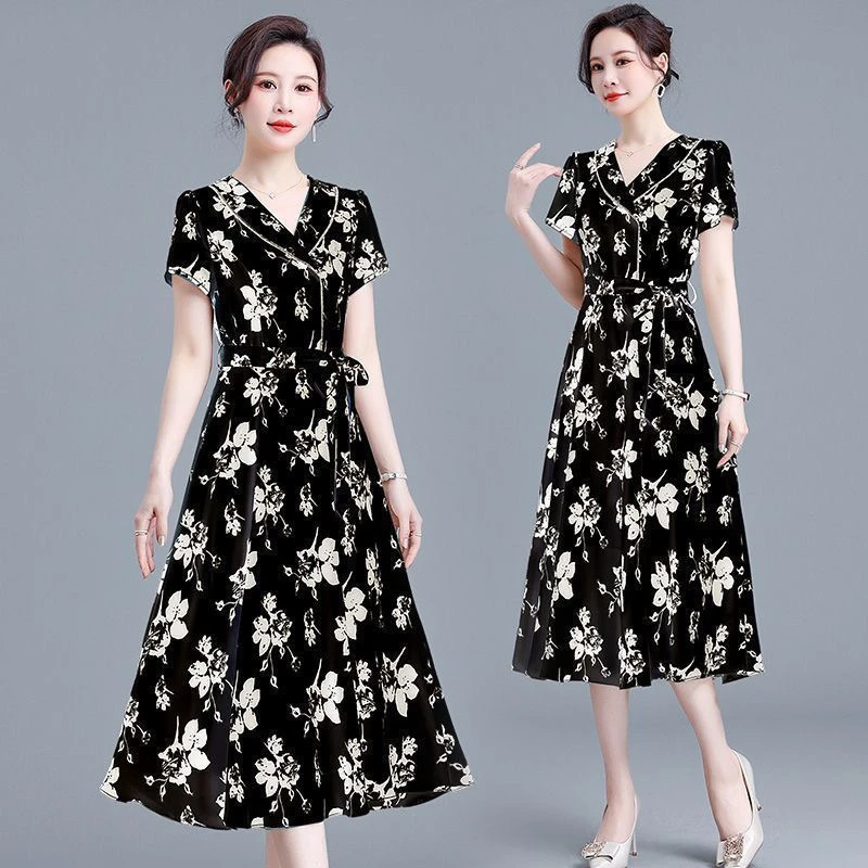 连衣裙新款夏季时尚修身韩版简约中老年裙子特价连衣裙