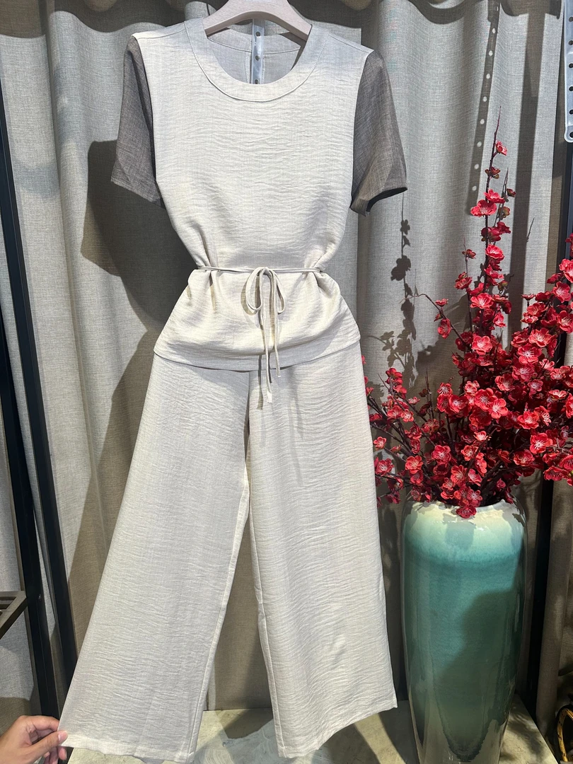 【两件套】时尚套装2025夏季新款休闲减龄圆领上衣+阔腿裤套装M585