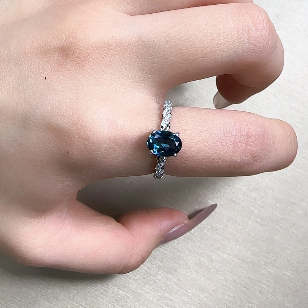 托帕石戒指银S925镶嵌伦敦蓝简单款