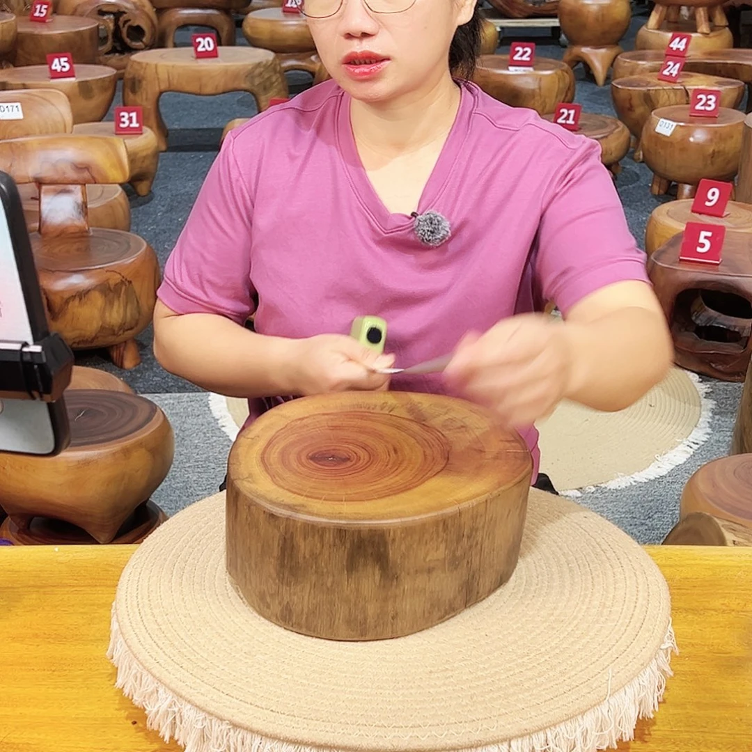号香樟木尺寸：24-24-10cm