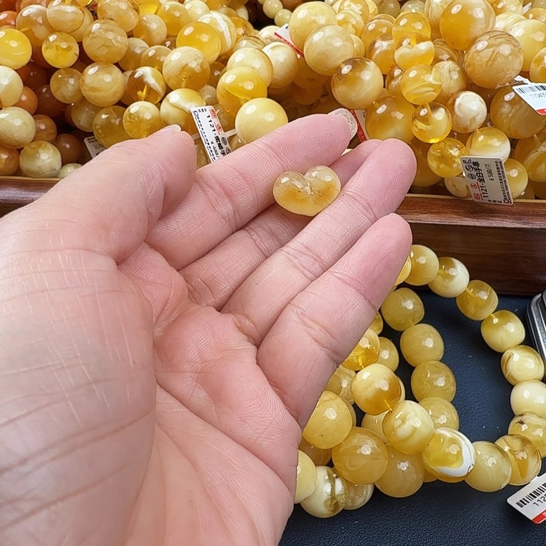 琥珀未镶嵌珠宝奇石