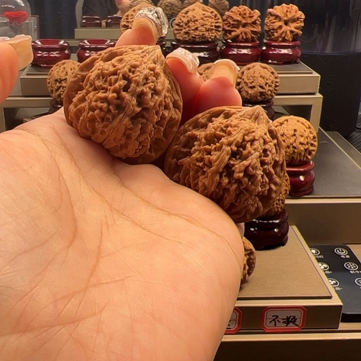 文玩核桃把件35 满天星 u-008