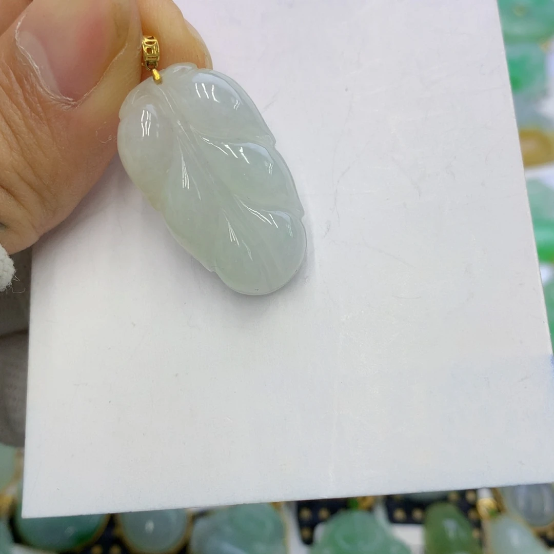 翡翠颈饰18K金镶嵌翡翠