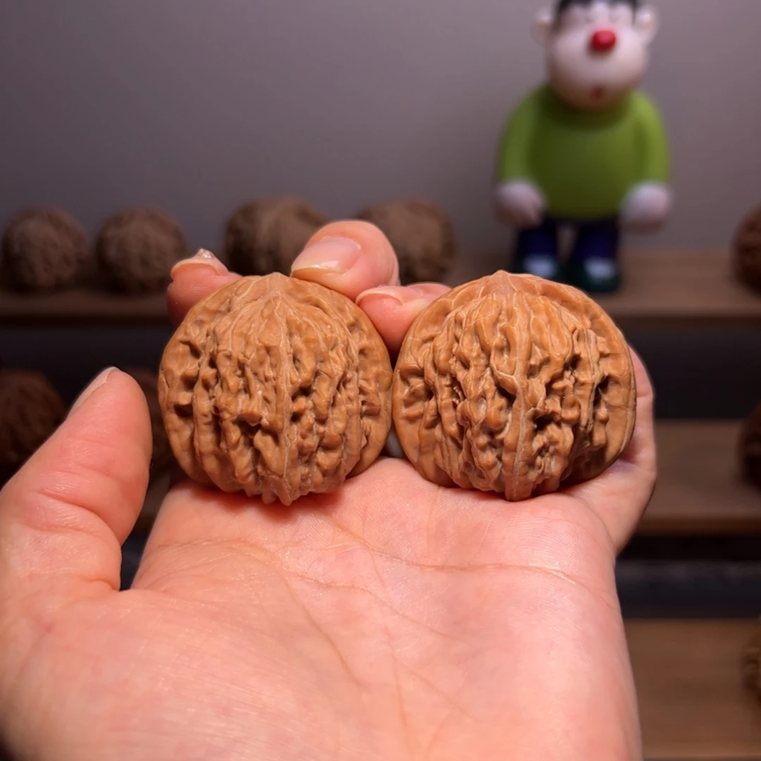 贤***人文玩核桃吊坠四座楼狮子头全品39