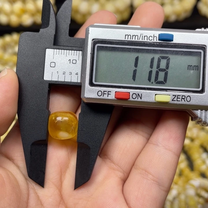 蜜蜡未镶嵌珠宝奇石11.8m