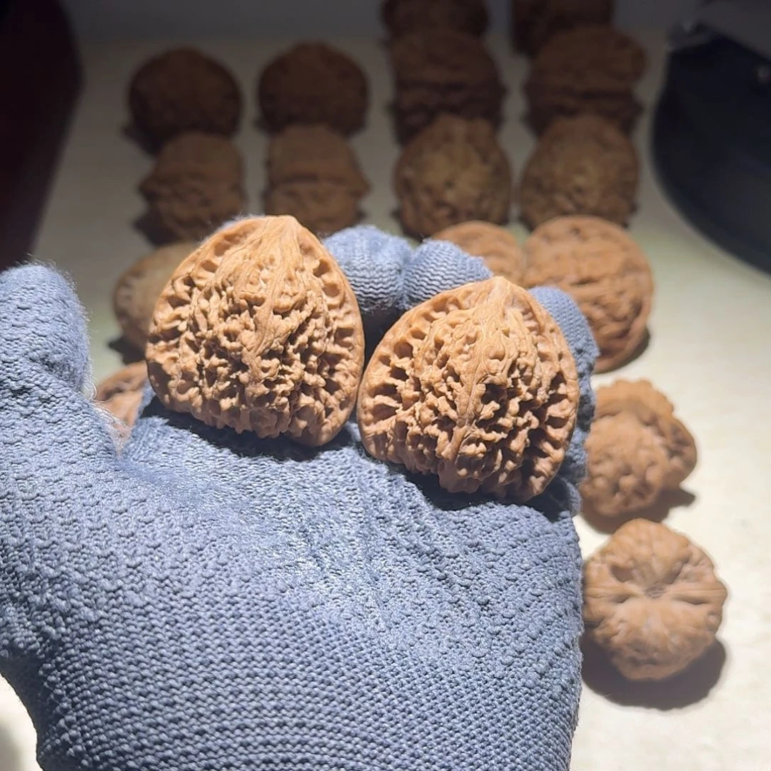 文玩核桃吊坠南疆