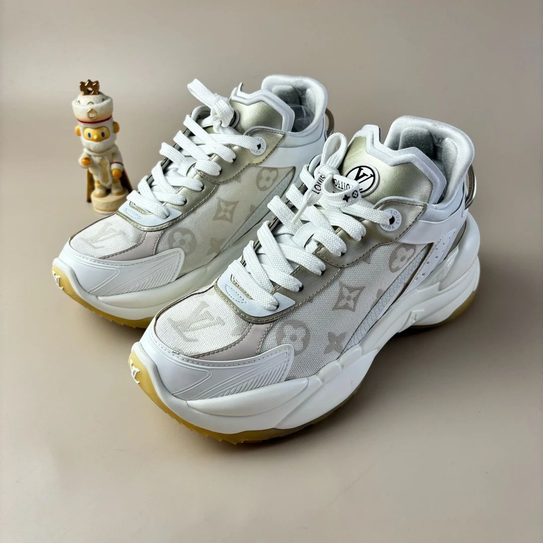 95新 LouisVuitton/路易威登 Run55白黄老花系带休闲37码YLP3229