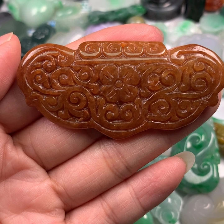 行***德翡翠未镶嵌颈饰翡翠