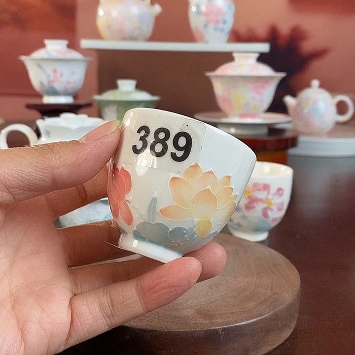 荷韵品茗杯手绘釉下高温