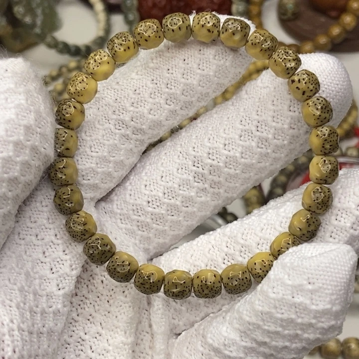 ）***星月菩提手串绿背无相卡8