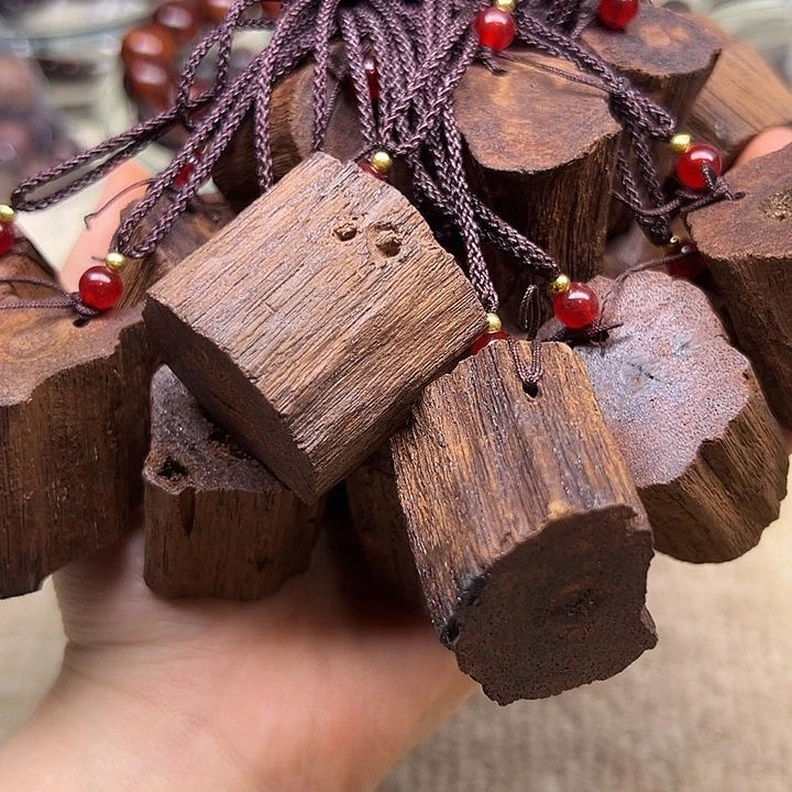 藤类缅甸小叶降真香随形吊坠