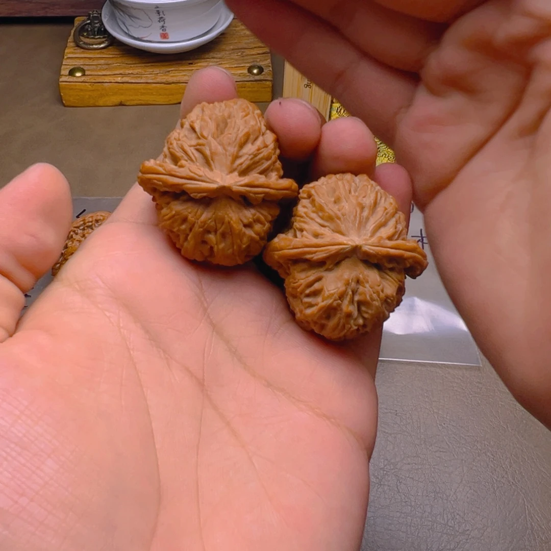 把件文玩核桃三角白