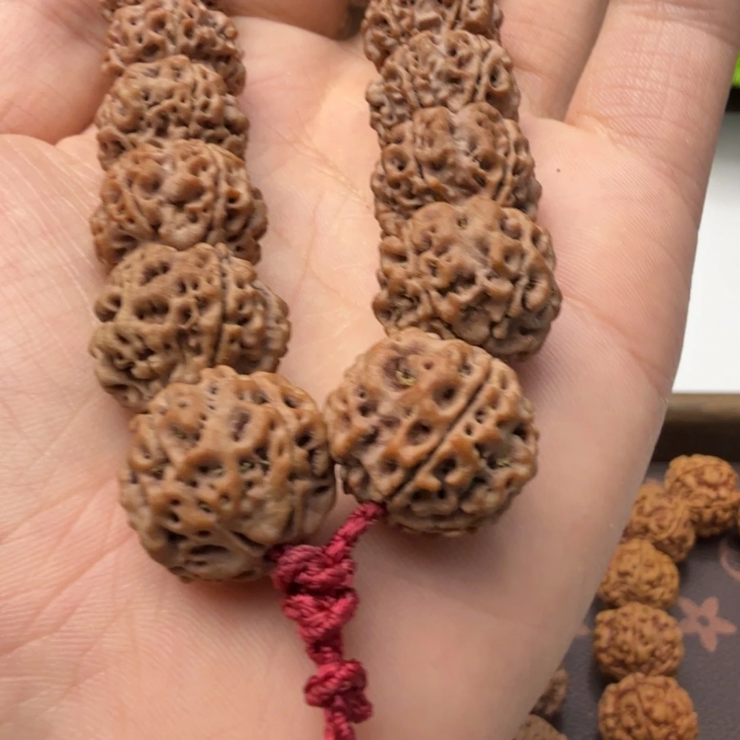 K***M吊坠金刚菩提五星蜂王头货玉化皮