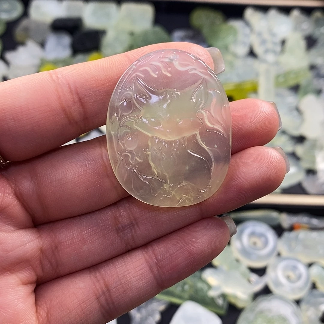 未镶嵌蛇纹石玉颈饰