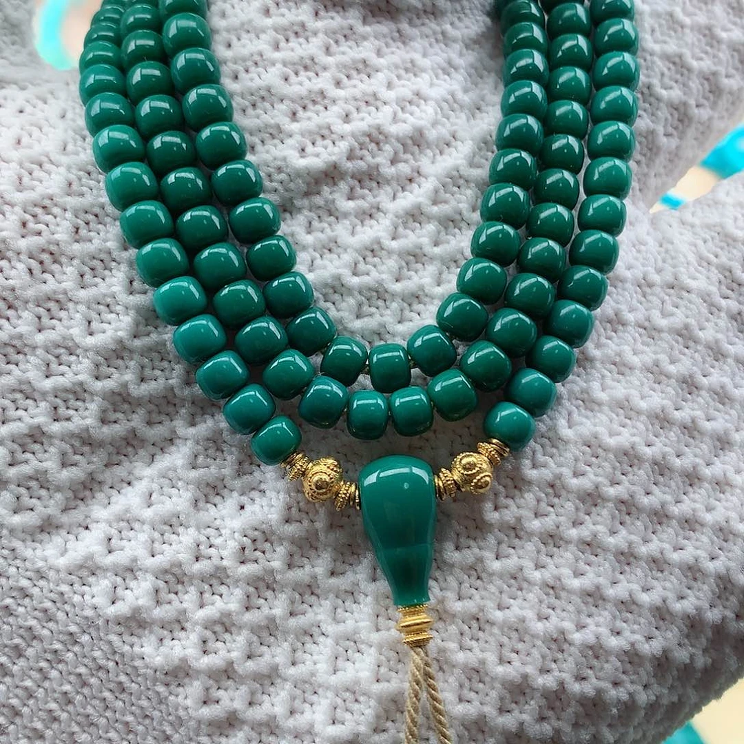 绿松石颈饰未镶嵌