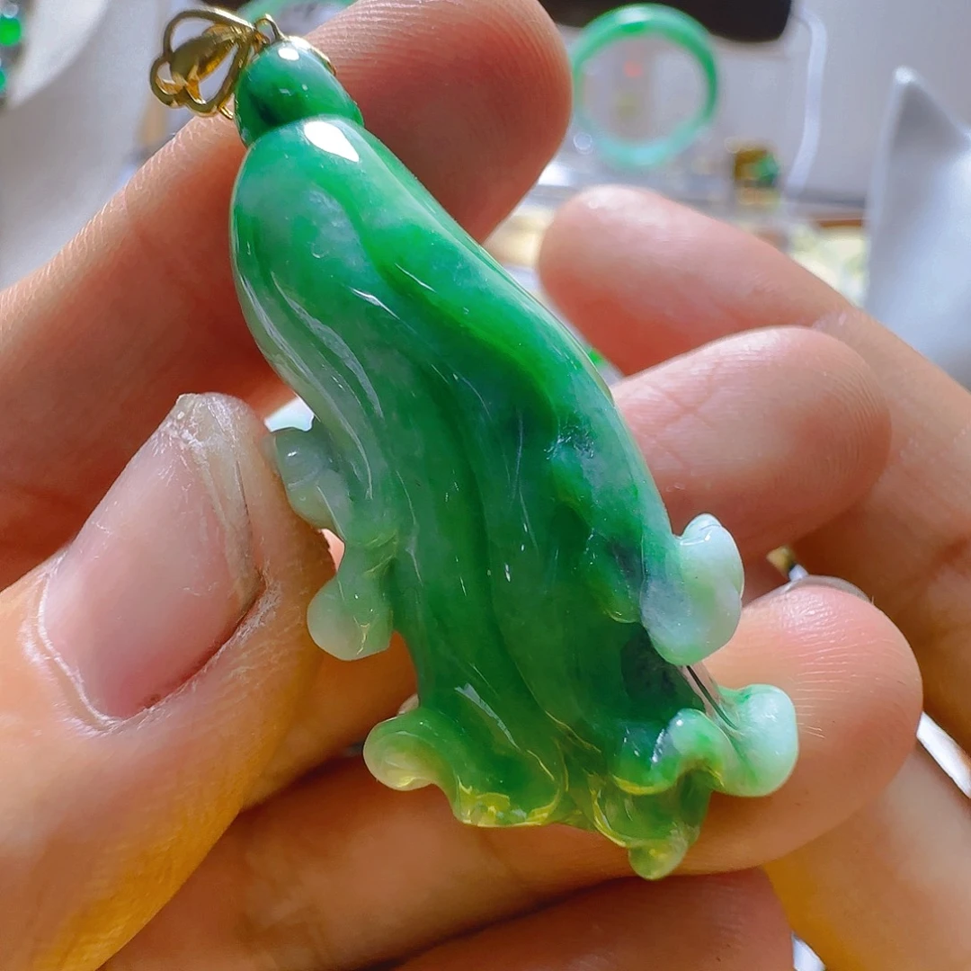 翡翠18K金镶嵌颈饰翡翠880