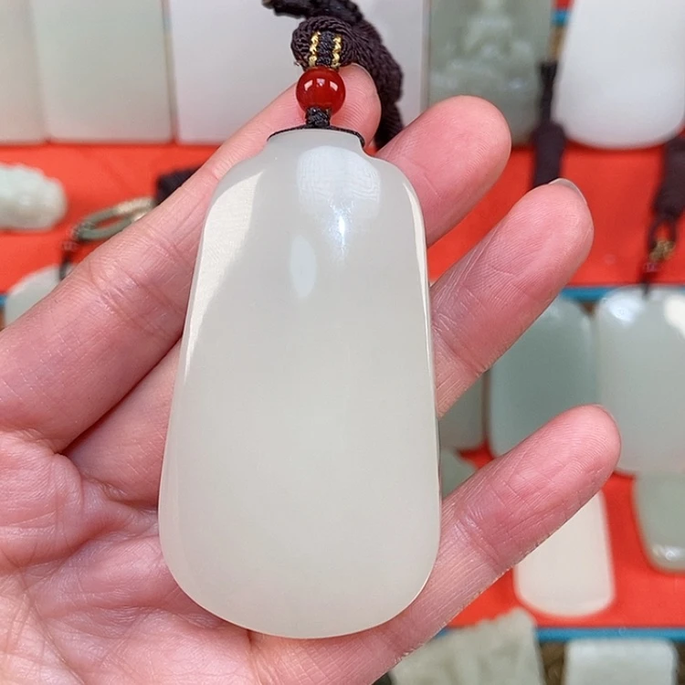 【闪购商品】颈饰未镶嵌和田玉