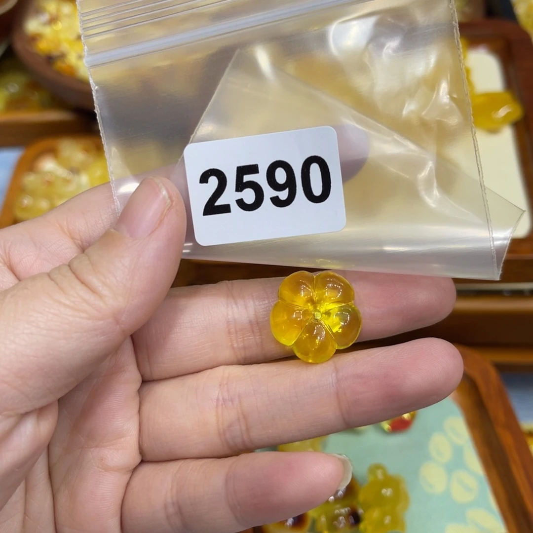 琥珀珠宝奇石未镶嵌