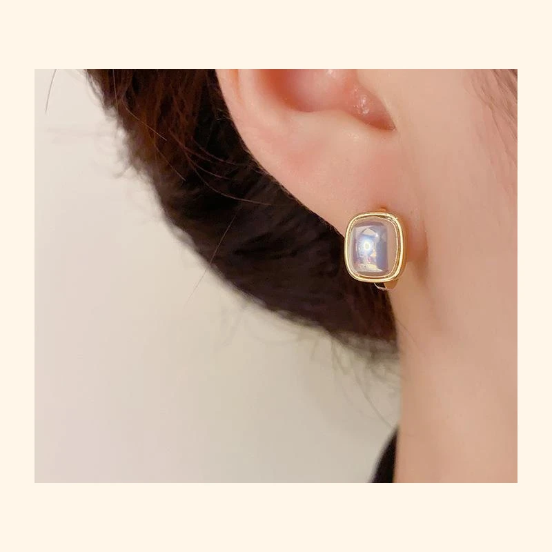 铜合金锆石耳饰 设计感法式时尚百搭气质耳饰简约精致小巧小众轻