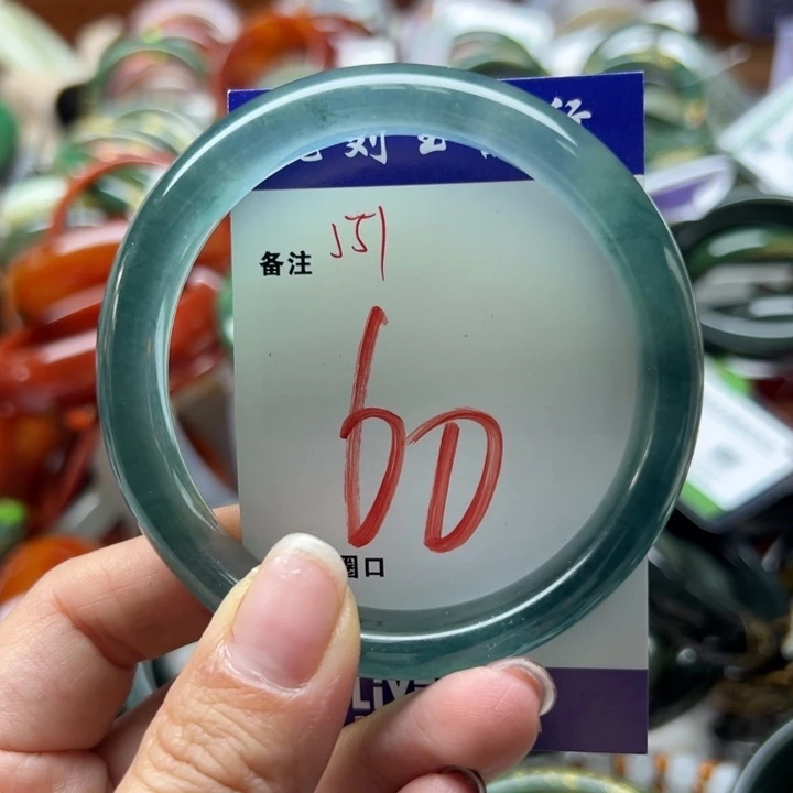 石英岩玉未镶嵌手镯